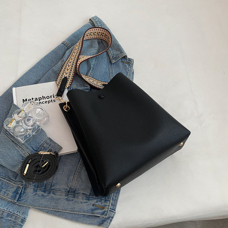 Orenza | Crossbody Bucket Bag