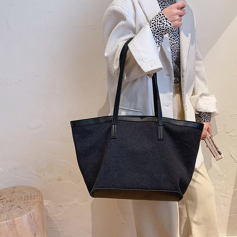Nastria | Tote Bag