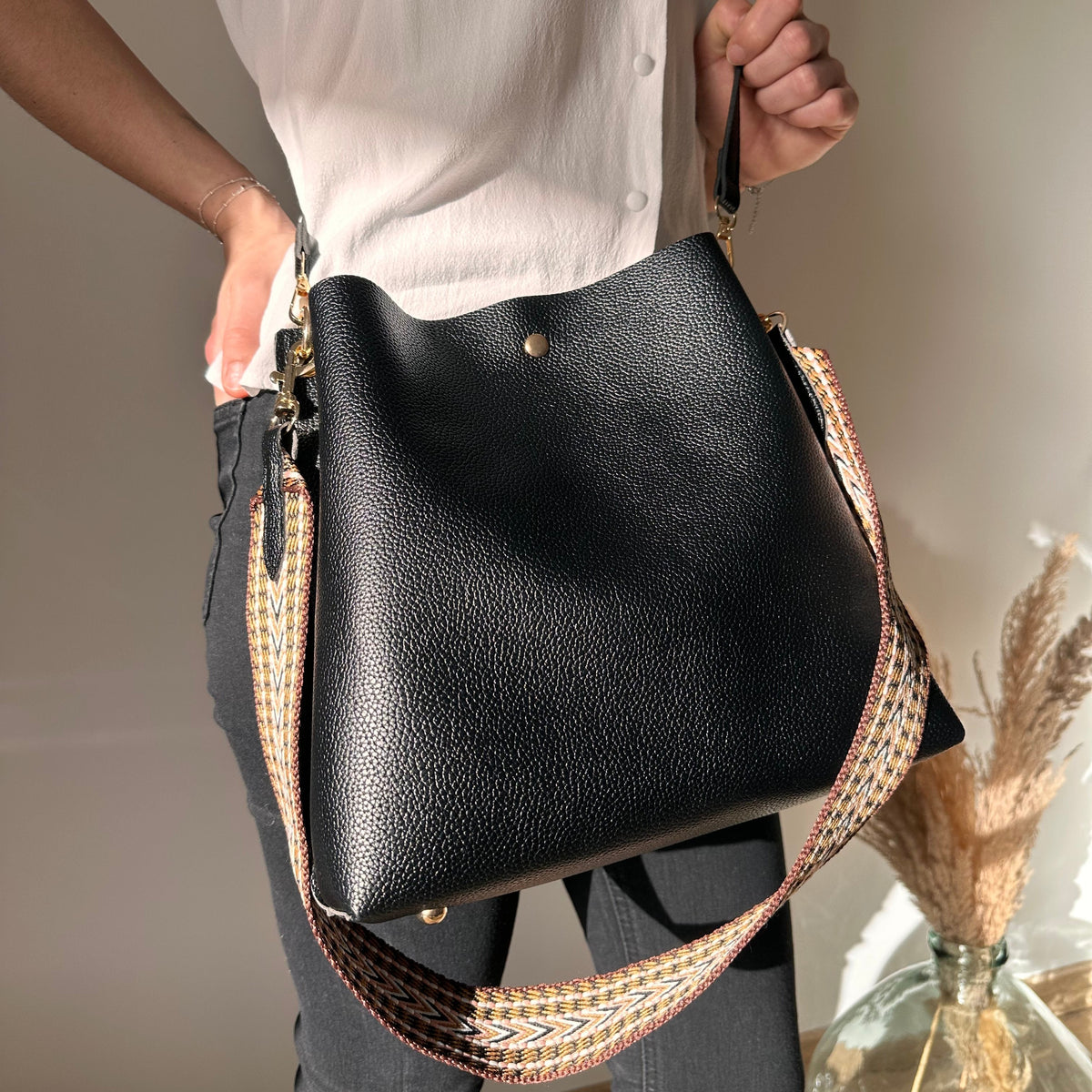 Orenza | Crossbody Bucket Bag