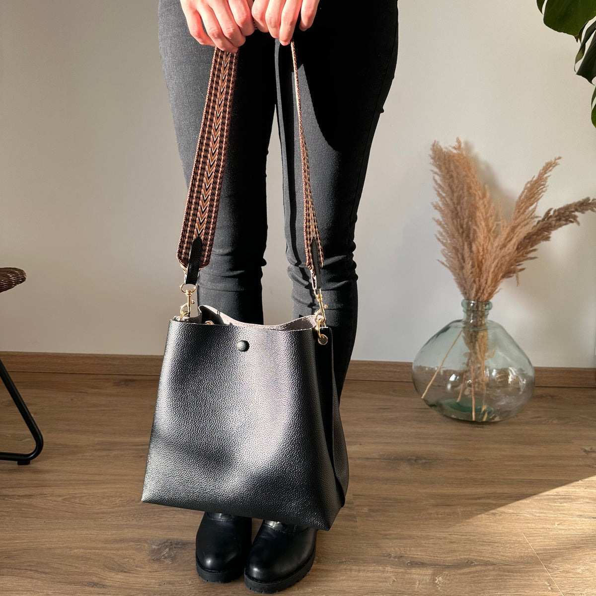 Orenza | Crossbody Bucket Bag