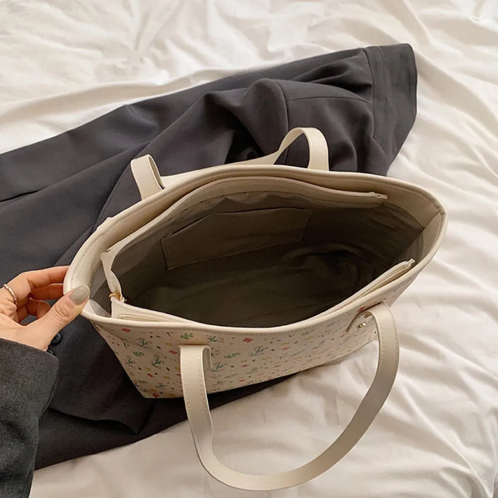 Corvellia | Tote Bag