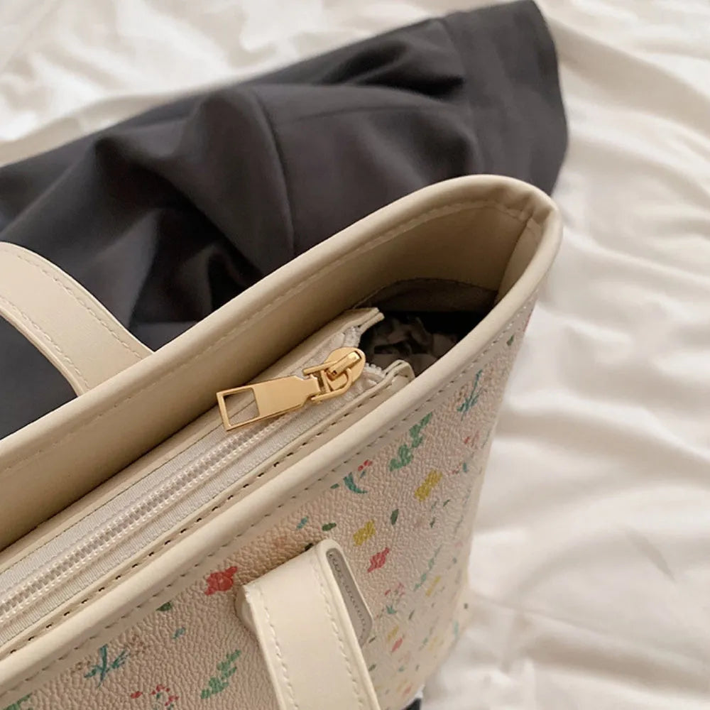 Corvellia | Tote Bag