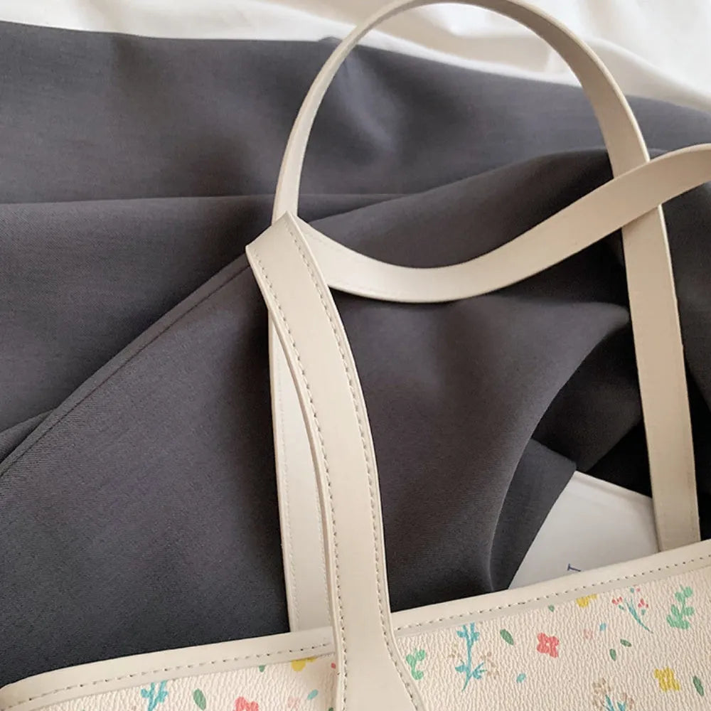 Corvellia | Tote Bag