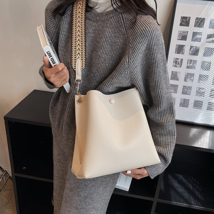 Orenza | Crossbody Bucket Bag