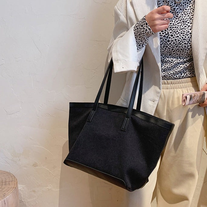 Nastria | Tote Bag