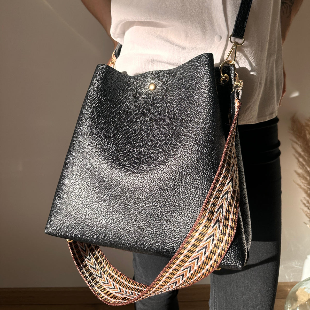 Orenza | Crossbody Bucket Bag