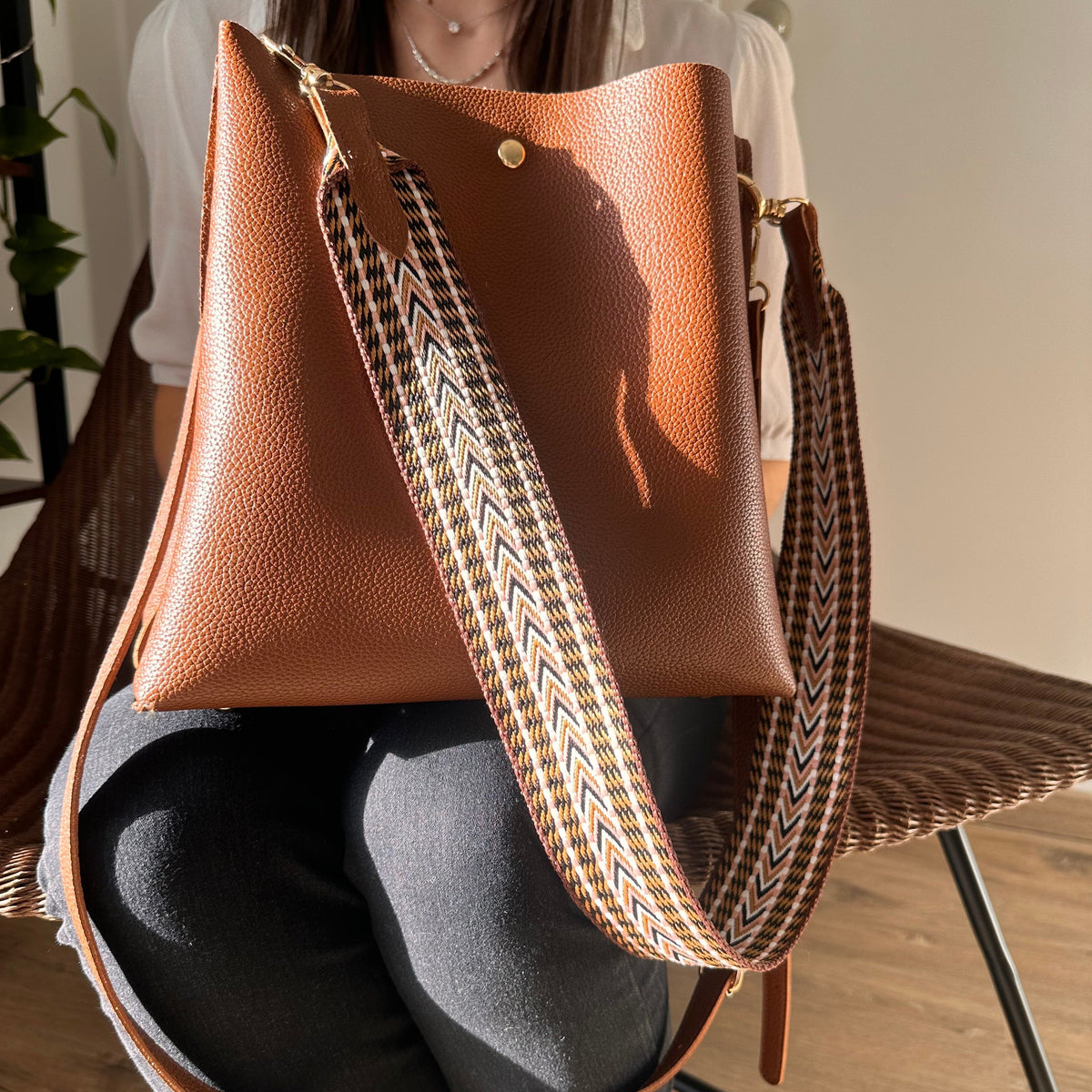 Orenza | Crossbody Bucket Bag