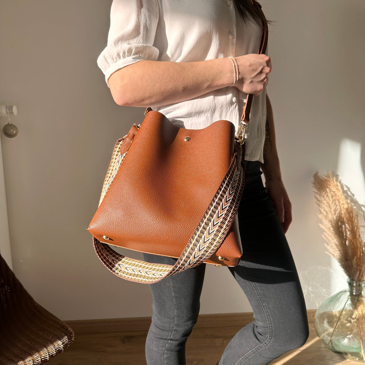 Orenza | Crossbody Bucket Bag