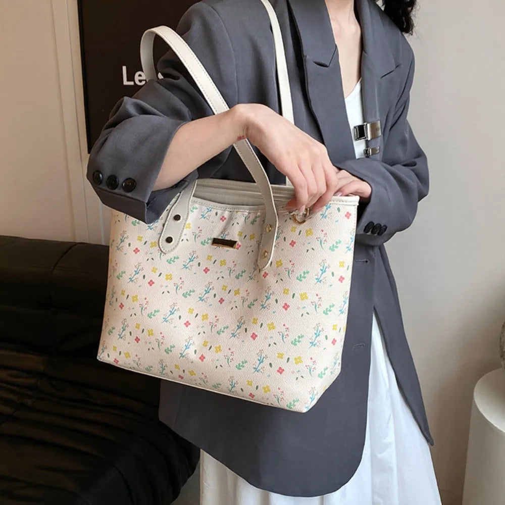 Corvellia | Tote Bag