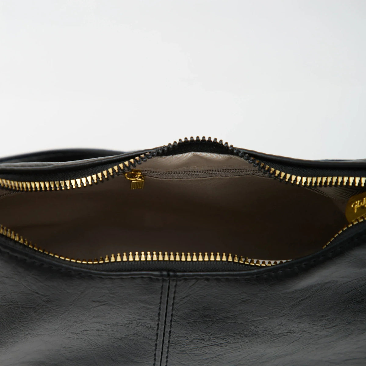 Trelvia | Crossbody Bag