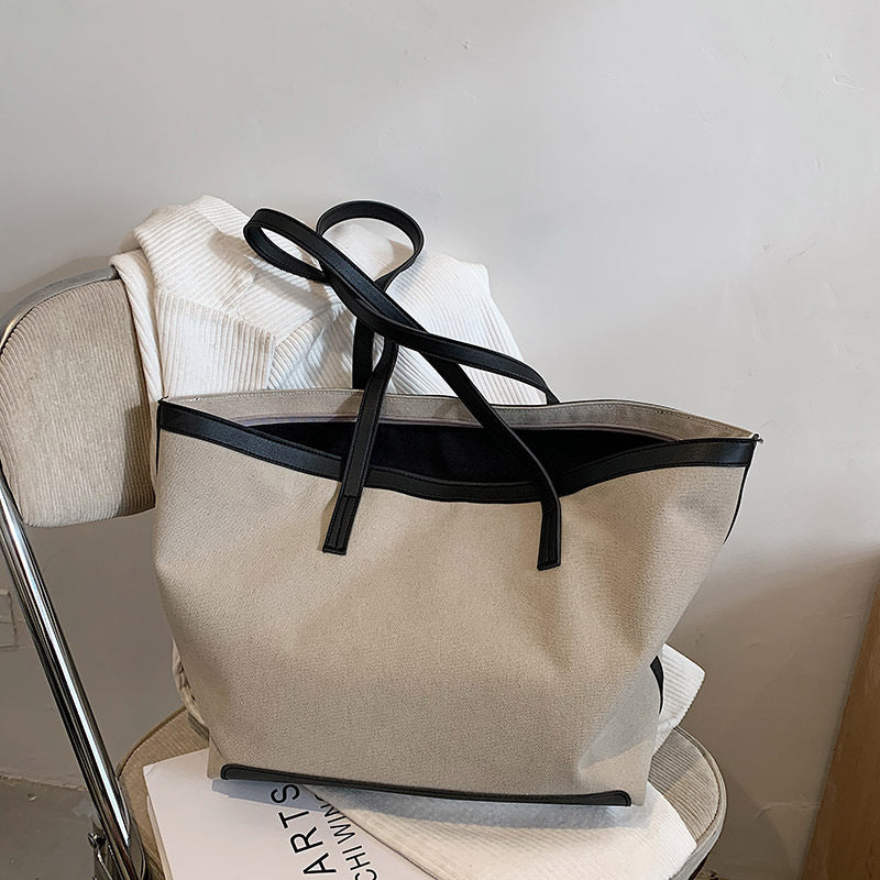 Nastria | Tote Bag